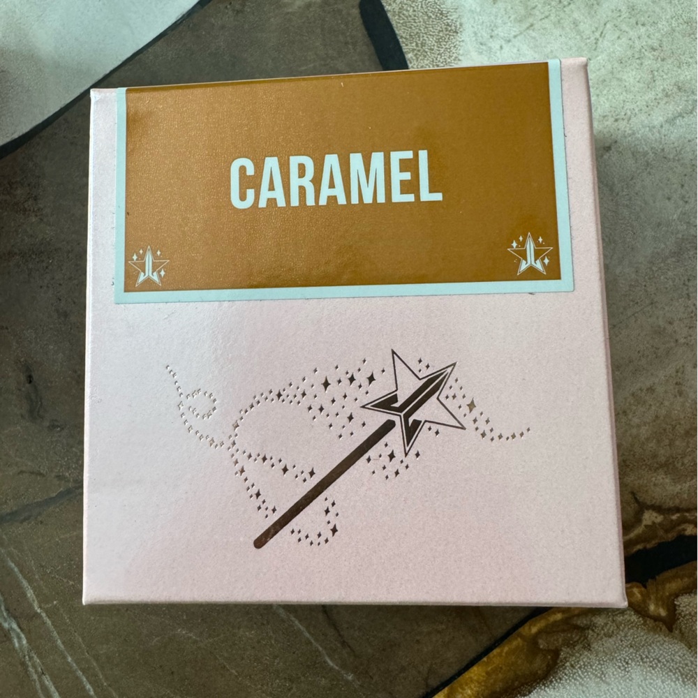 Jeffree Star - Luminous Powder Caramel